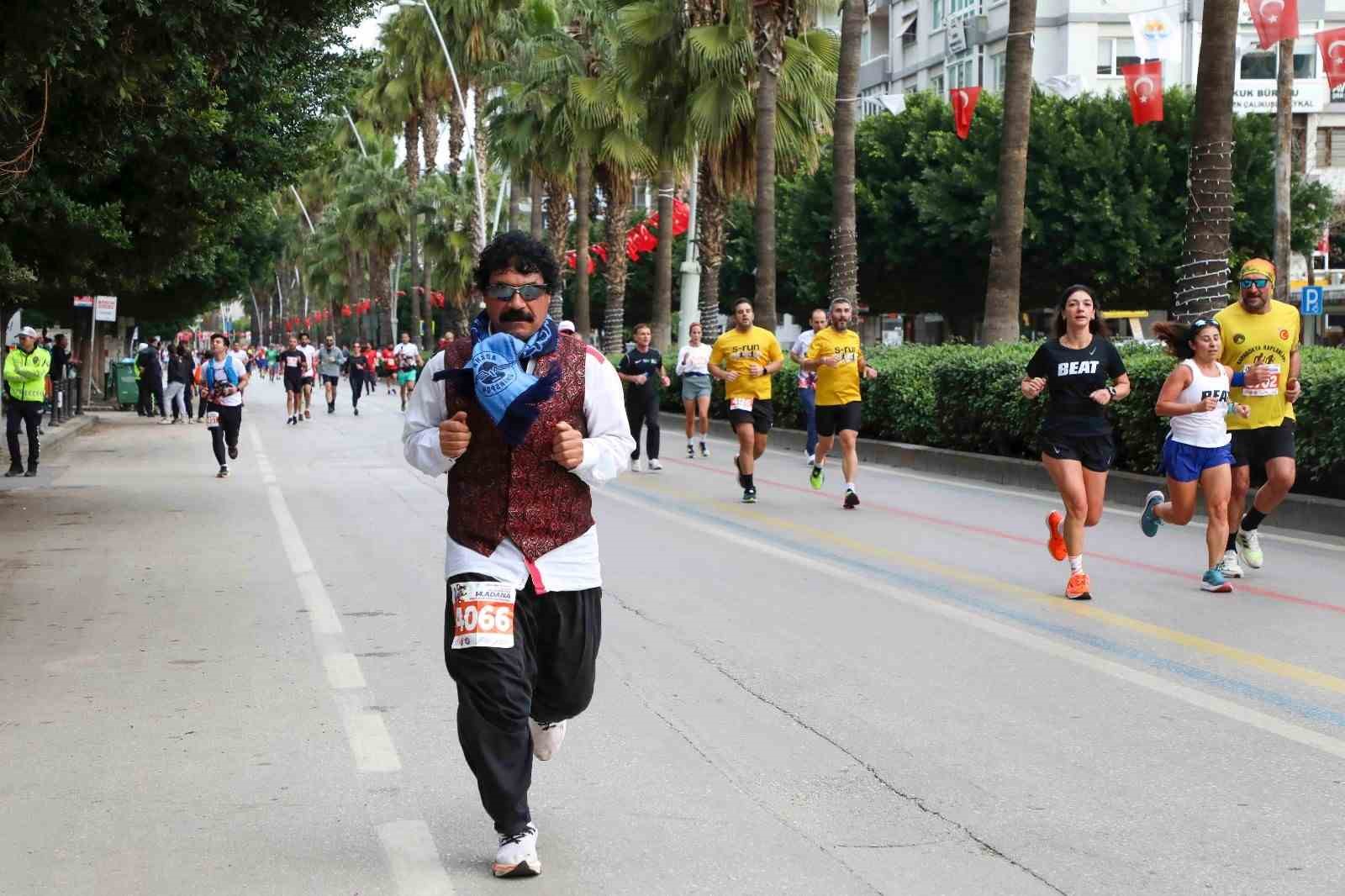 Adana Kurtulu Yar Maratonunda birinciler Kenyadan
