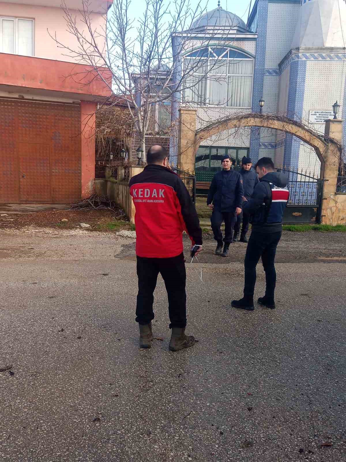 Keşan ve İpsala&rsquo;daki hortum evlere zarar verdi
