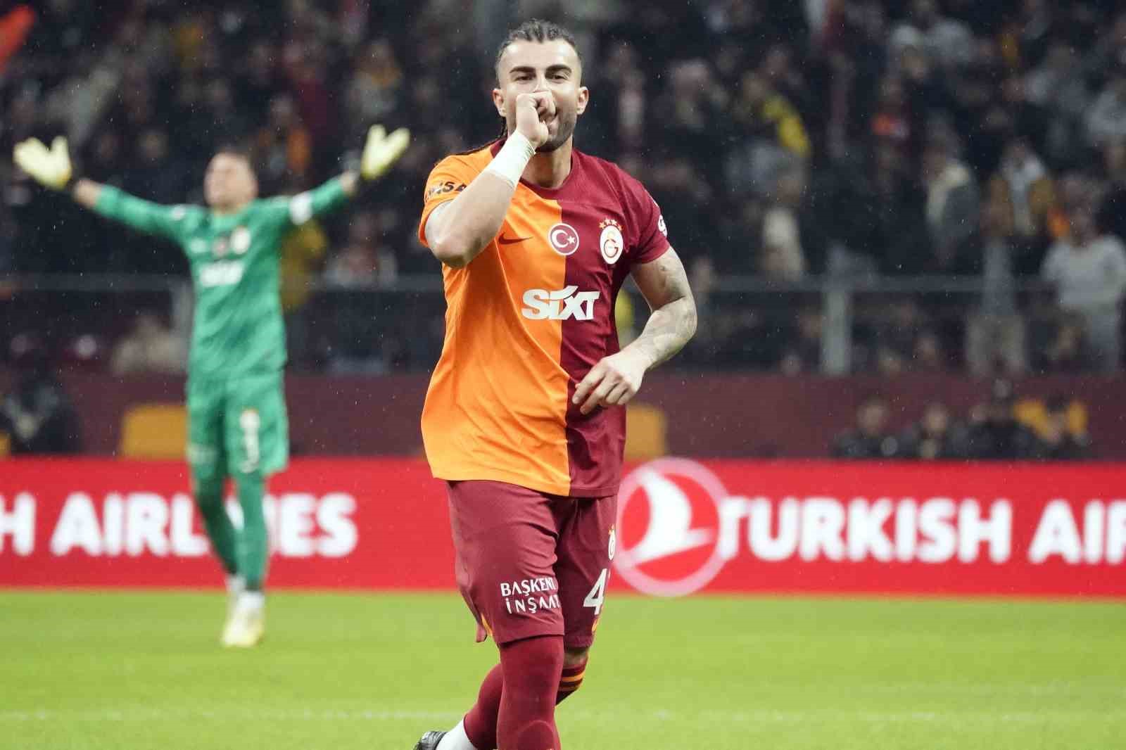 Abd&uuml;lkerim Bardakcı bu sezonki gol sayısını 4&rsquo;e &ccedil;ıkardı
