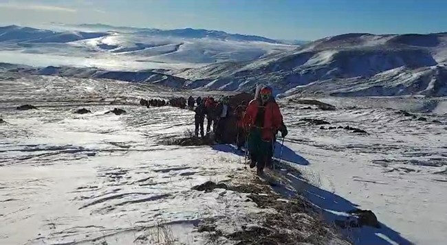 Iğdırlı dağcılar Sarıkamış Şehitleri için Allahuekber Dağı’na tırmandı
