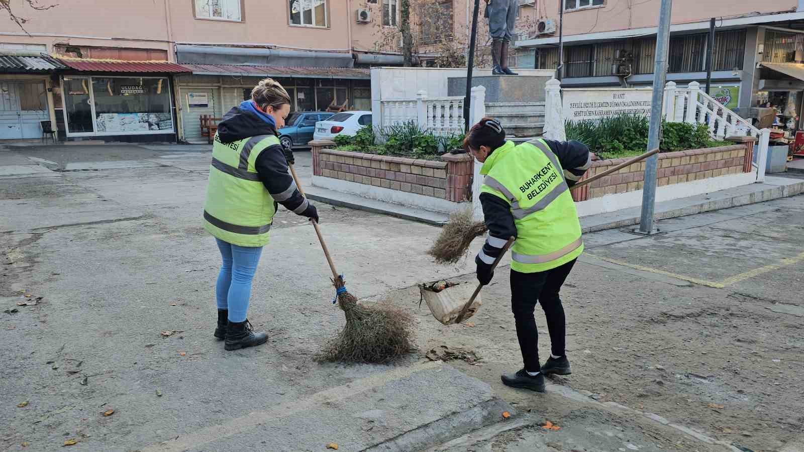 Buharkent’in temizliği kadınlara emanet
