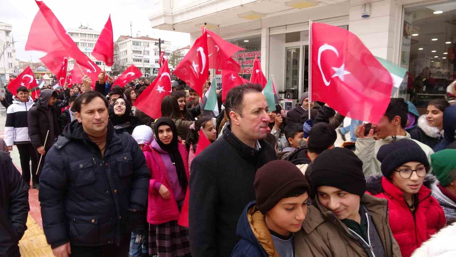 Yozgat’ta öğrenciler “Gazze Şeridi Yürüyüşü” gerçekleştirdi
