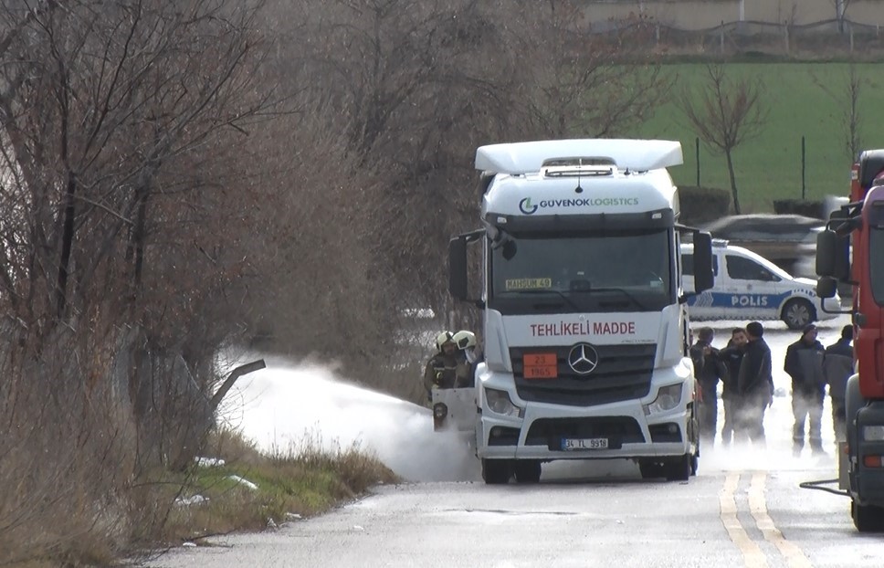 Tankerdeki gaz sızıntısı paniğe neden oldu
