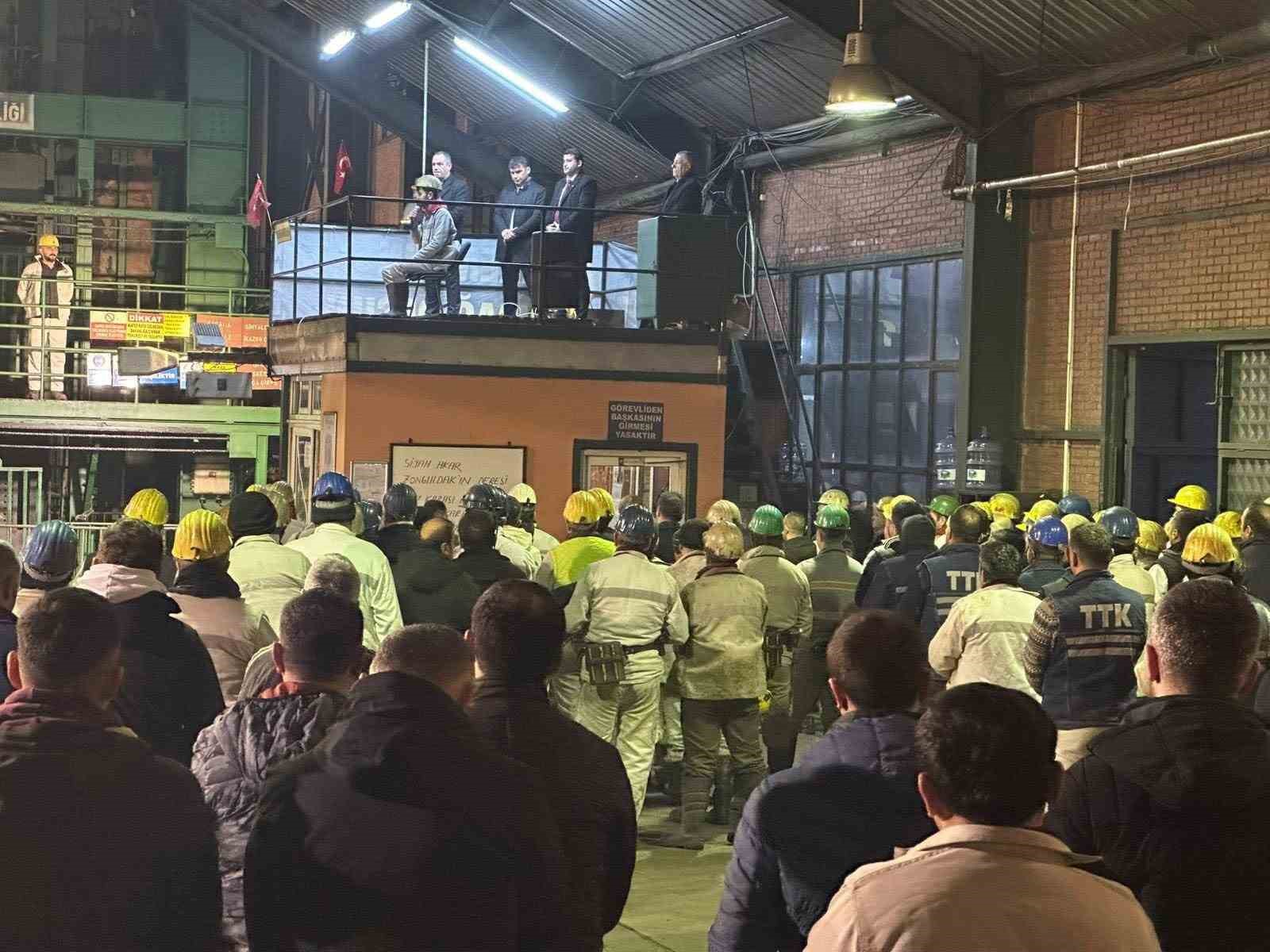 Maden faciasında hayatını kaybeden 8 iş&ccedil;i dualarla anıldı
