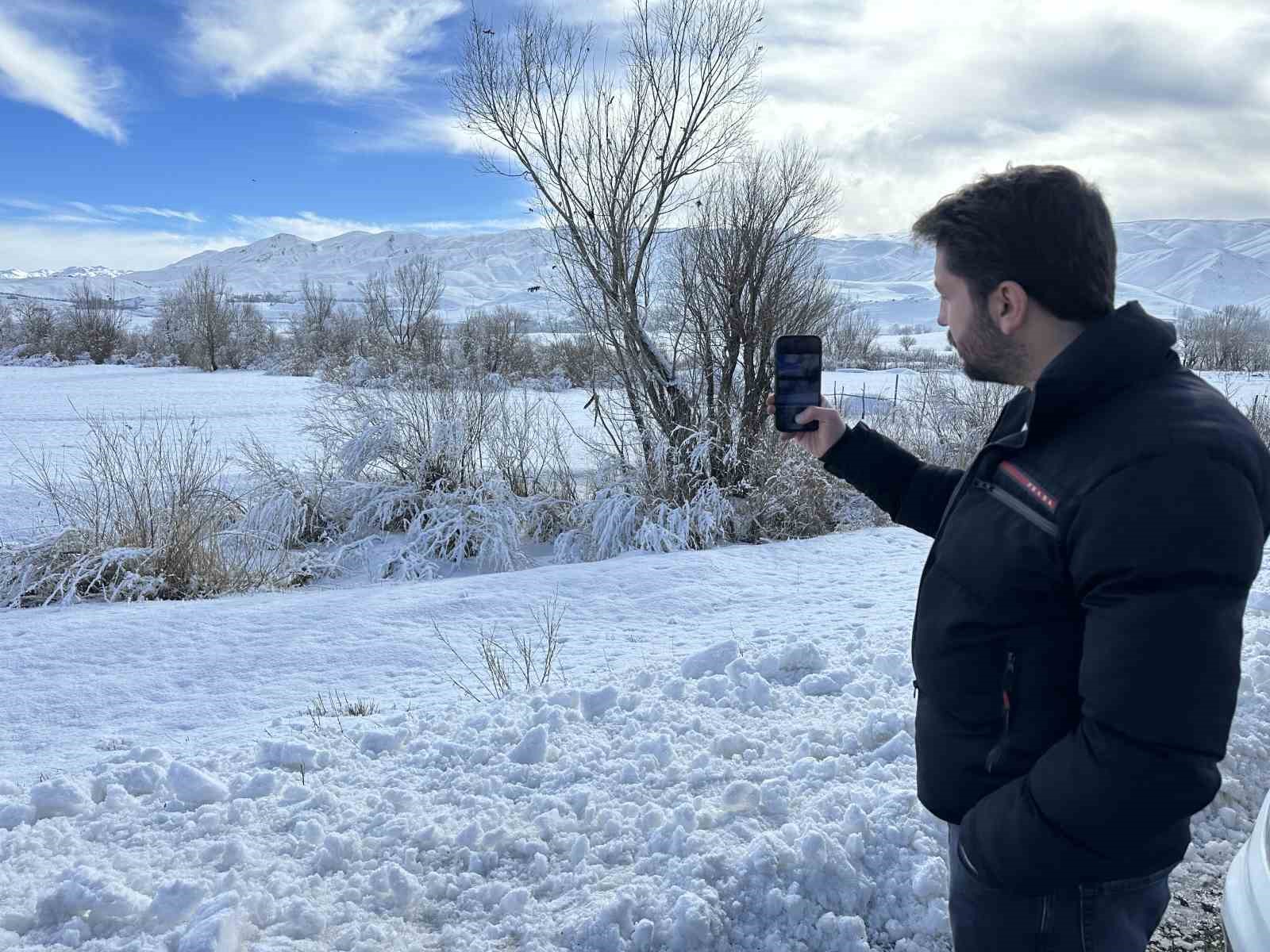 Y&uuml;ksekova&rsquo;da ağa&ccedil;lar kırağı tuttu
