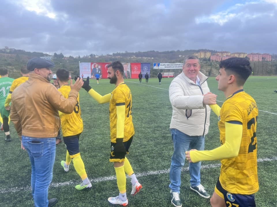 Alaplı Belediye Spor TFF bal li̇gi̇ni̇n en golcü takımı oldu
