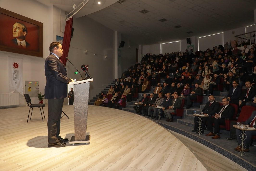 Kütahya’da mezun olan aday din görevlileri için tören düzenlendi
