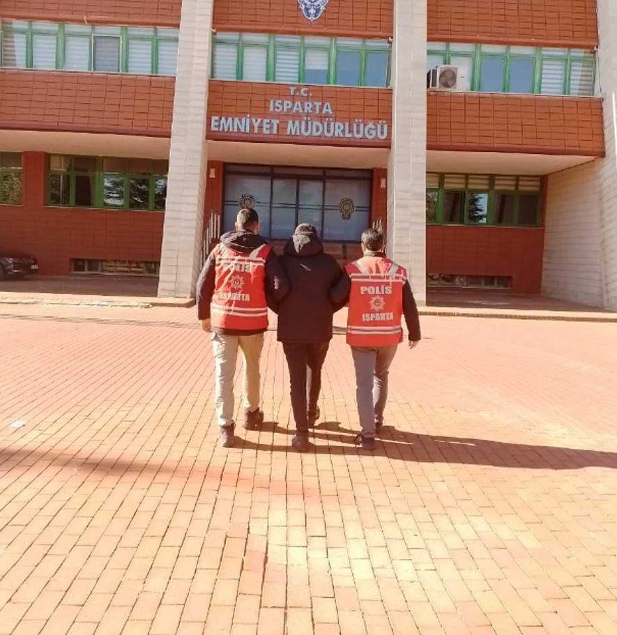 Çeşitli suçlardan hapis cezası ile aranan 8 kişi Isparta’da yakalandı
