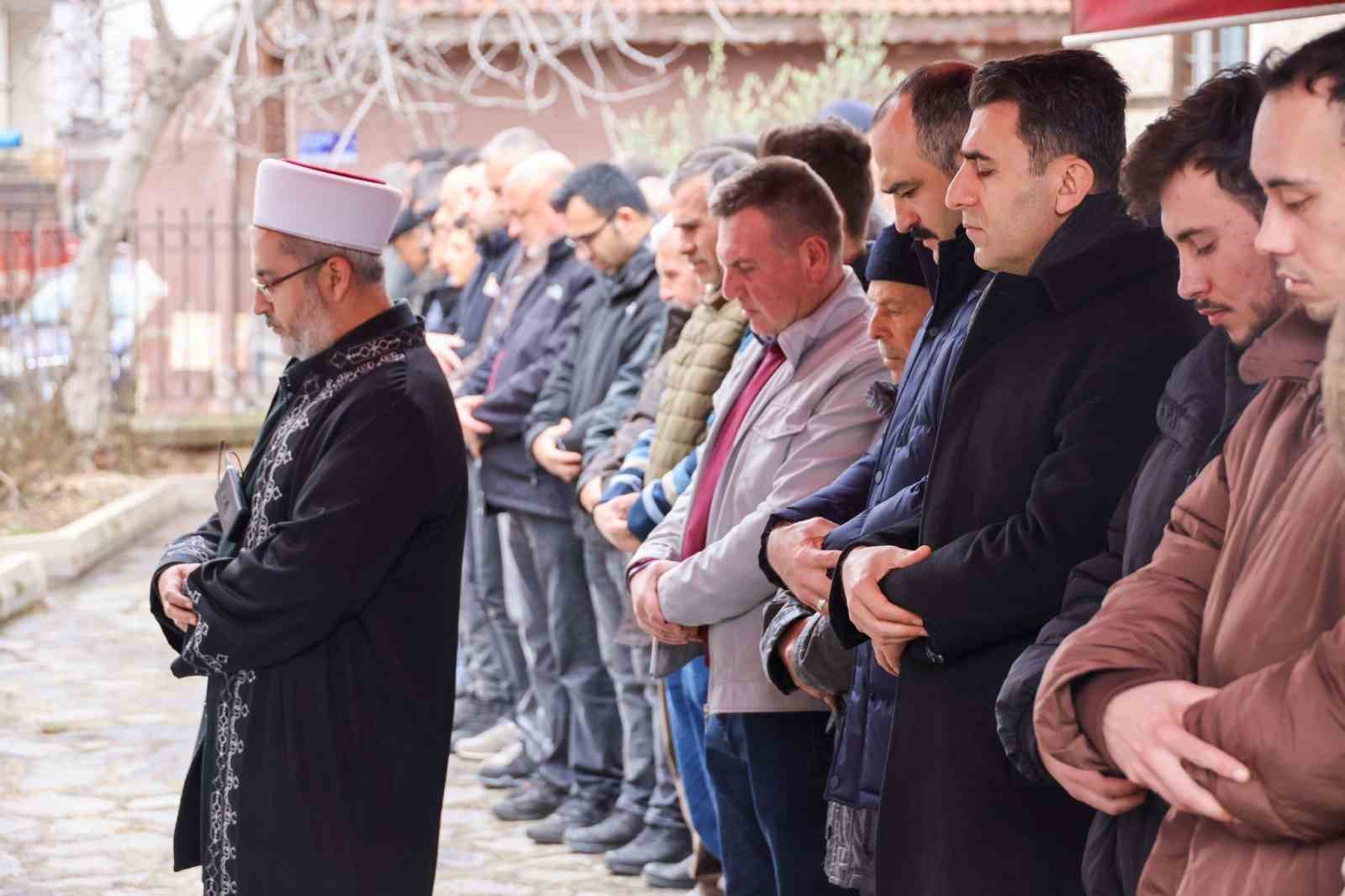 Vatani görevini yerine getirirken hayatını kaybeden Ayhan Öztürk’ün babası vefat etti