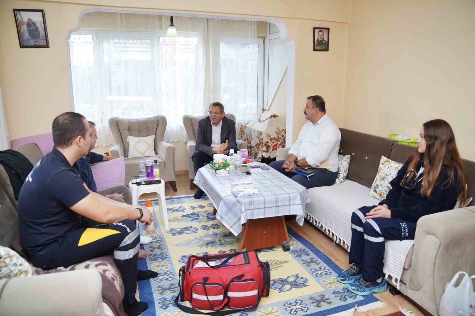 Ayvalık’ta evde sağlık ve hasta nakil hizmeti