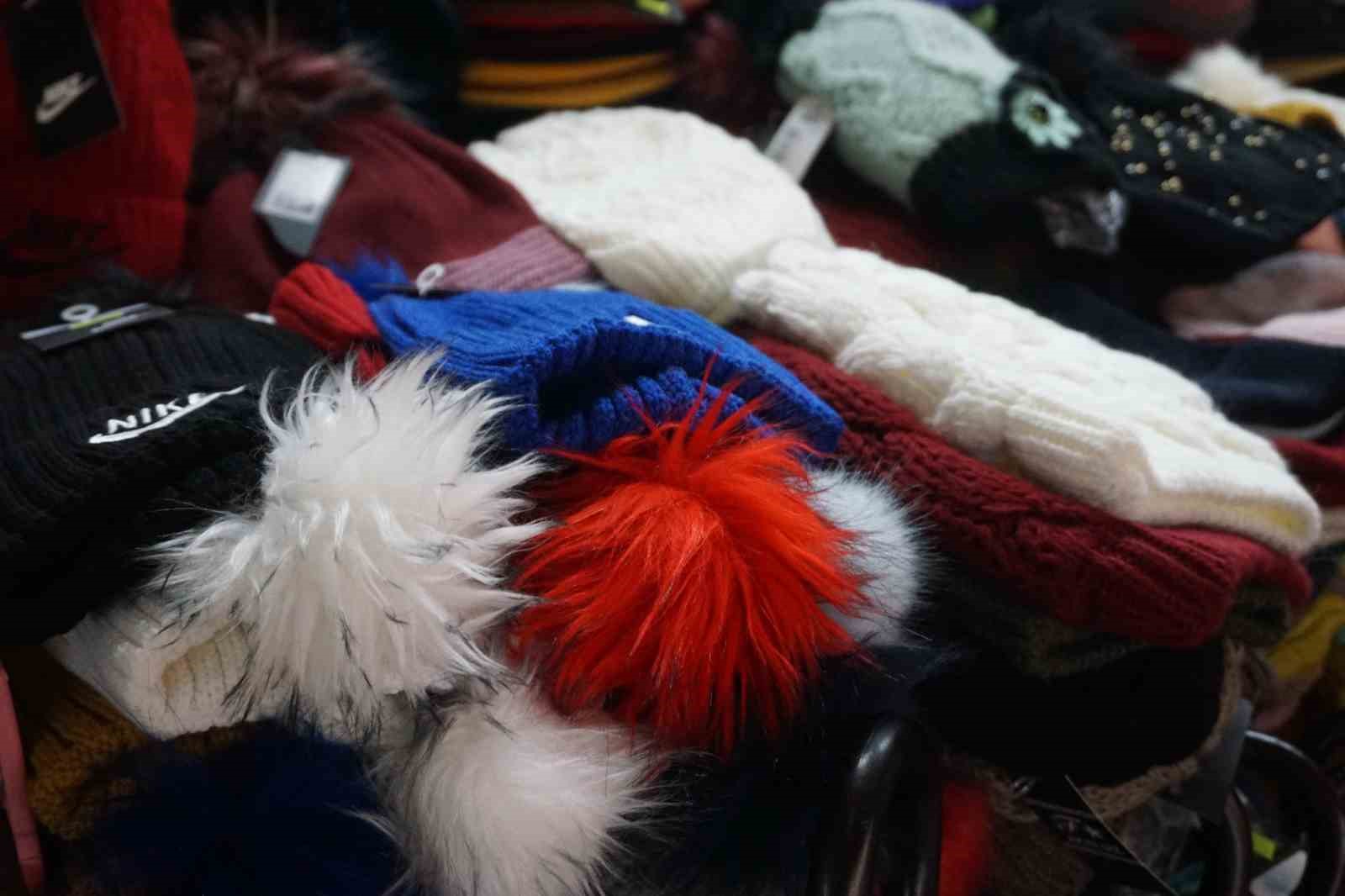 Edirne&rsquo;de havalar soğudu, koruyucu malzemelere talep arttı
