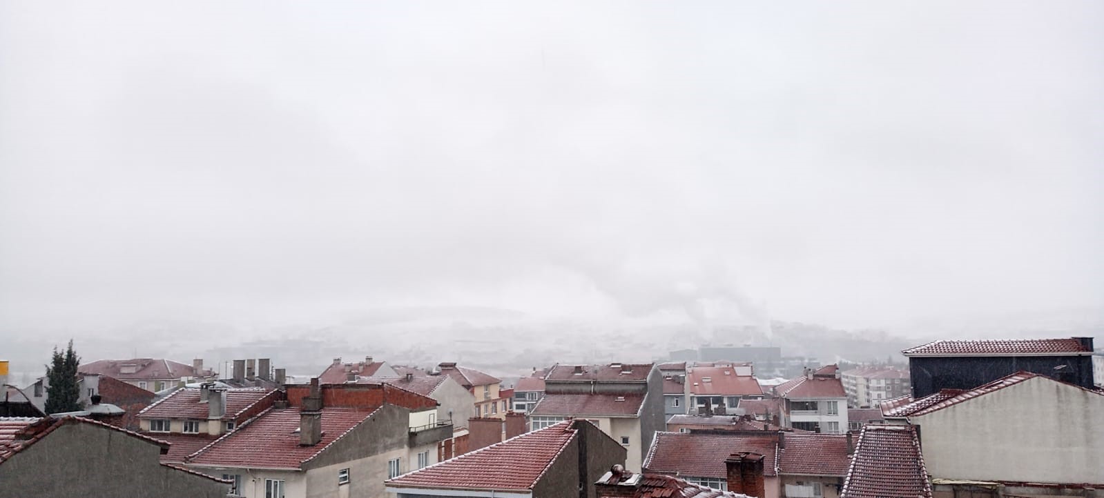 Bozüyük’te beklenen kar yağışı başladı
