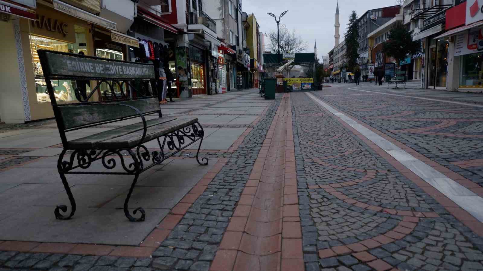 Edirne&rsquo;de g&ouml;r&uuml;nt&uuml;ler pandemi d&ouml;nemini hatırlattı
