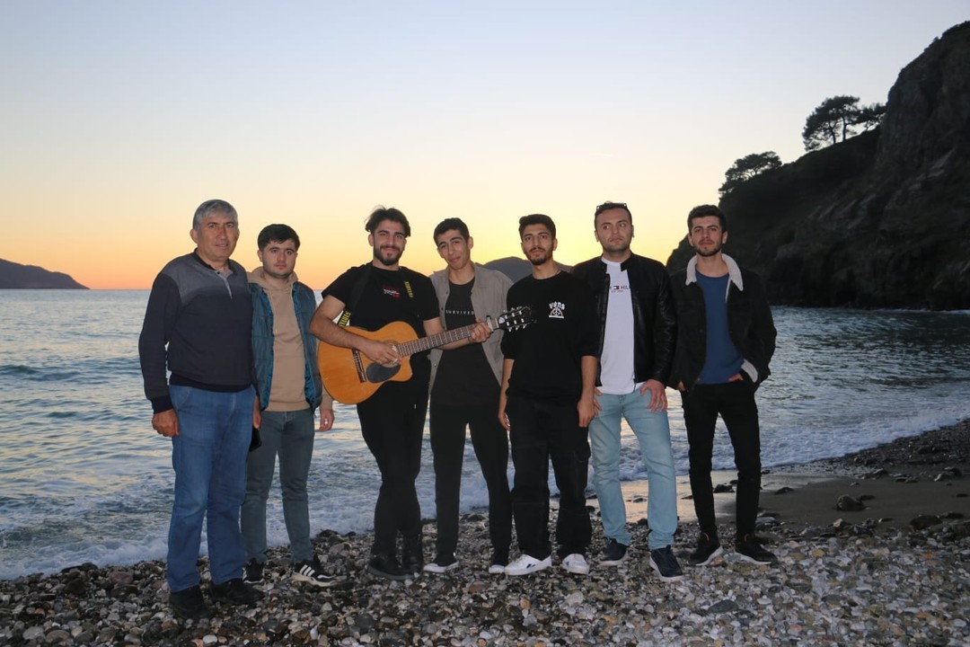 Fethiye’de öğrenciler piknikte buluştu