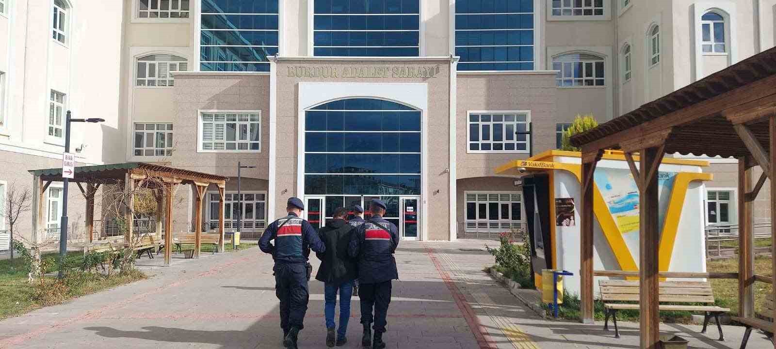 Burdur’da 2023 yılında jandarma 3 bin 678 şüpheli yakaladı