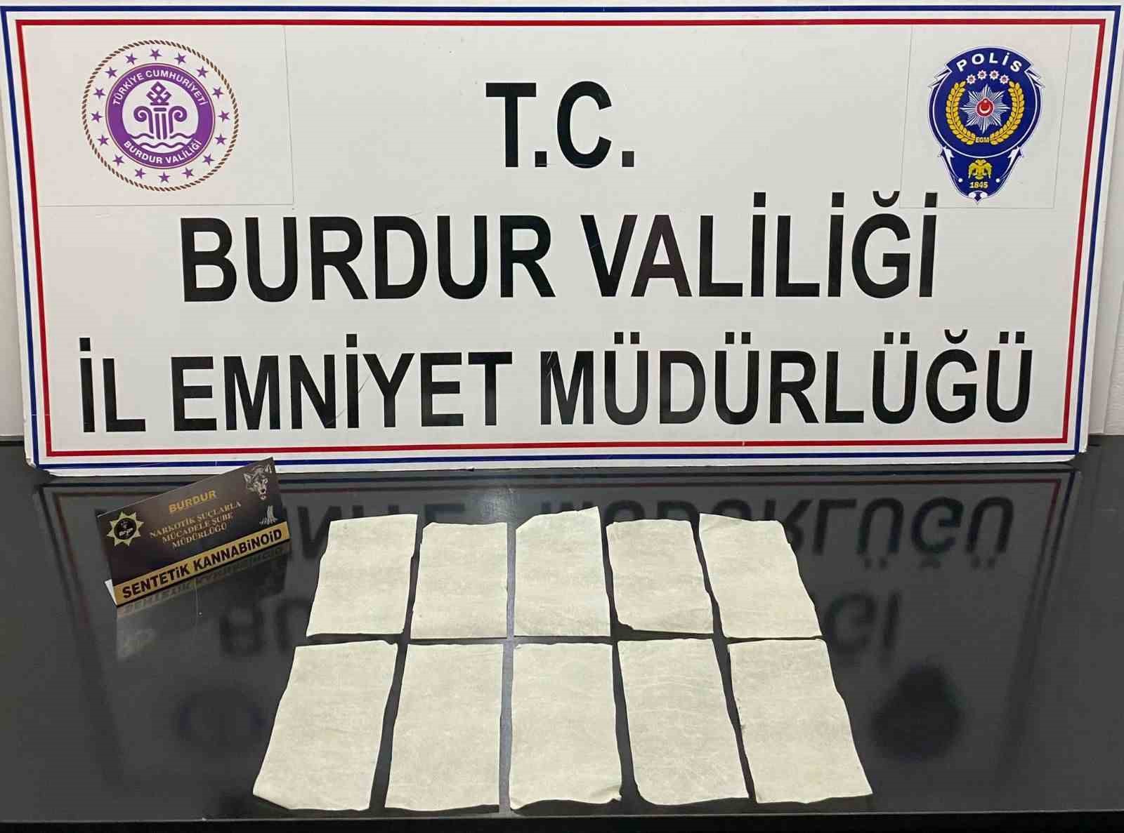 Burdur’da şüphe üzerine durdurulan araçta uyuşturucu çıktı, 2 şahıs tutuklandı