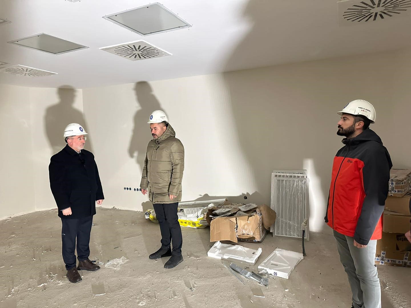 Hayvan hastanesinde incelemelerde bulunan Başkan Aşgın, "Çorum’da sokak hayvanları problem olmaktan çıkacak"
