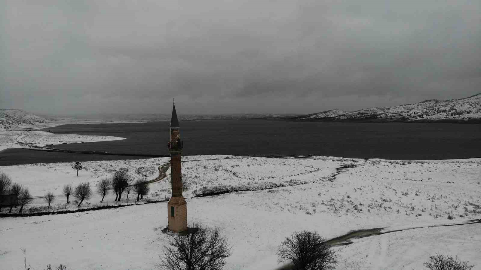 Eskişehir’de havadan görüntülenen kar manzaraları mest etti