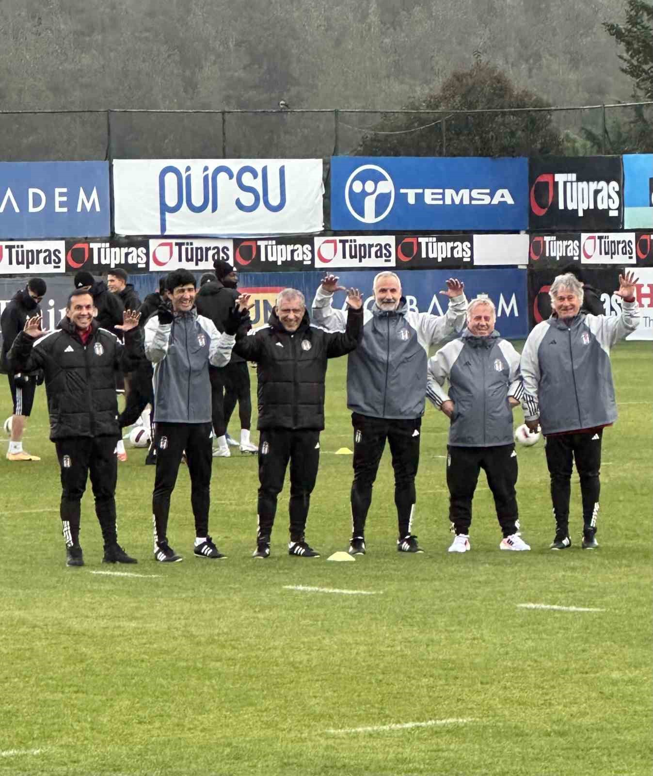 Fernando Santos ilk idmanına çıktı