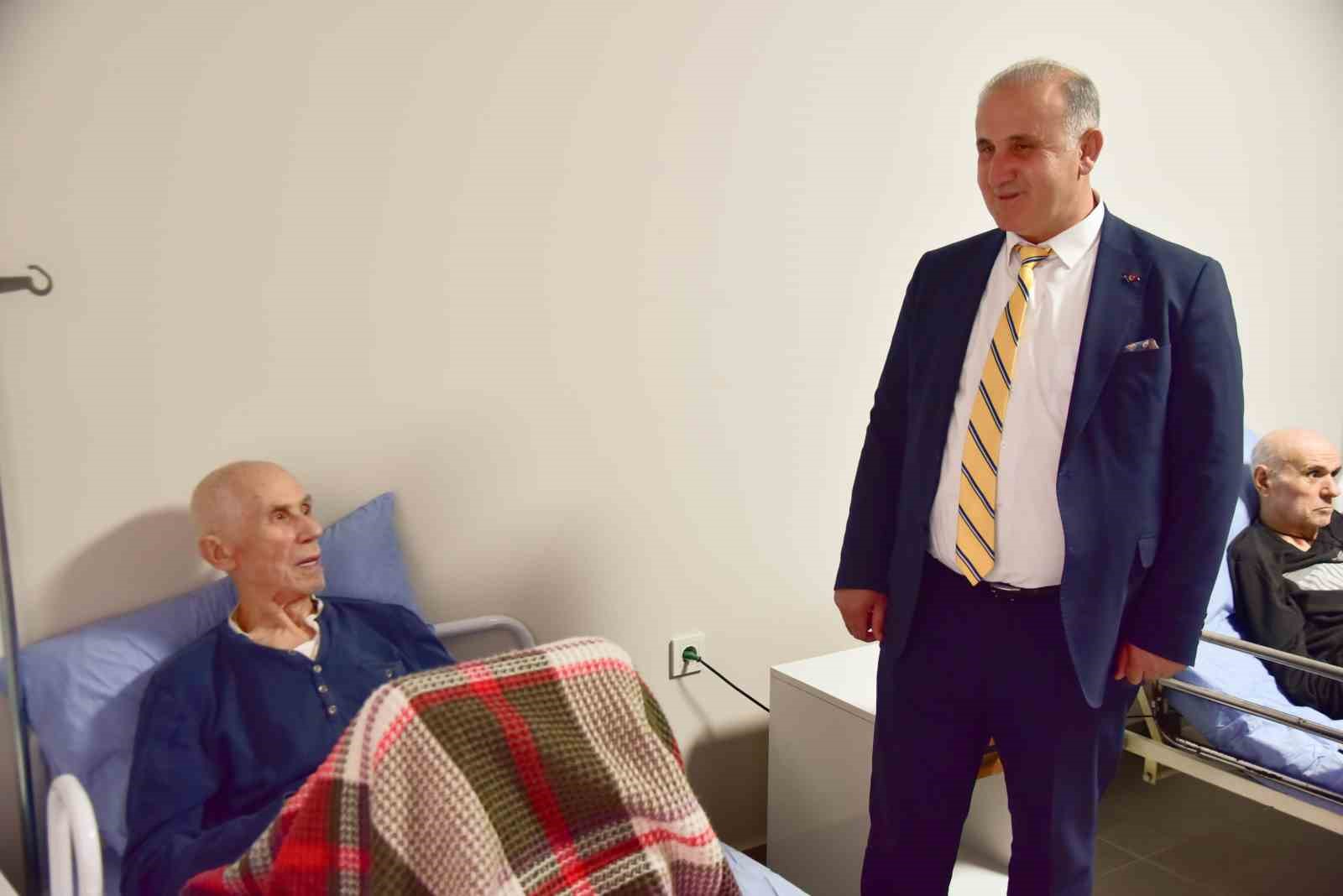 Başkan Kaya, koca çınarları unutmadı
