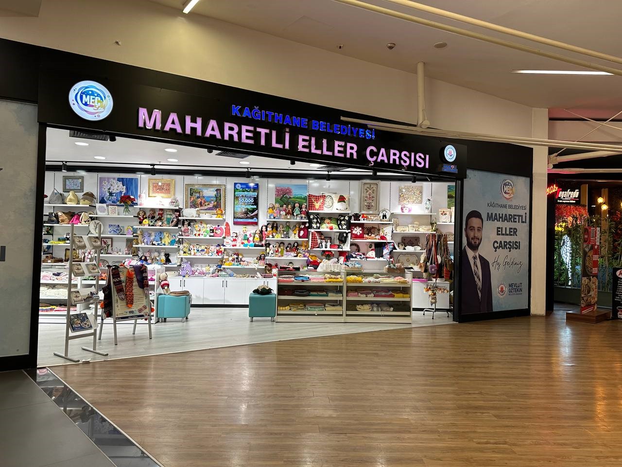 Başkan &Ouml;ztekin: &rsquo;&rsquo;Cumhuriyet&rsquo;in 100&rsquo;&uuml;nc&uuml; yılında Kağıthane&rsquo;ye 100 eser kazandırdık&rsquo;&rsquo;
