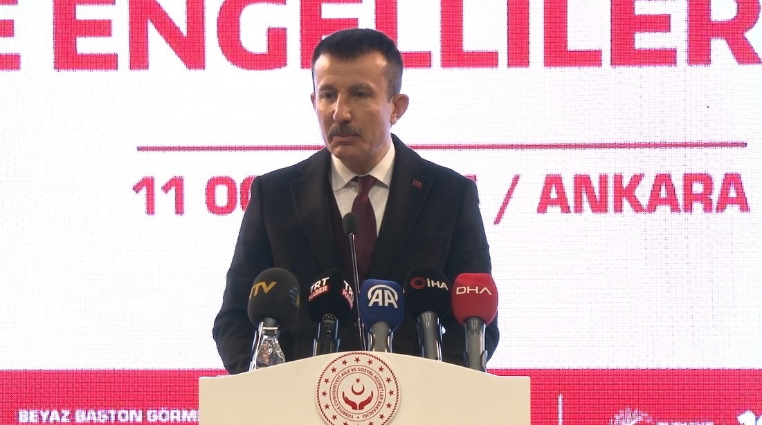 Bakan Göktaş: “Görme engelli vatandaşlarımıza kamuda istihdam hakkı da sağlıyoruz”
