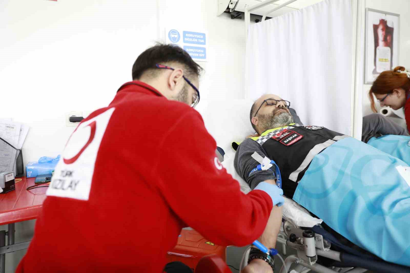 Kızılay’dan yeni kan bağışı kampanyası: "Birbirimize candan bağlıyız"