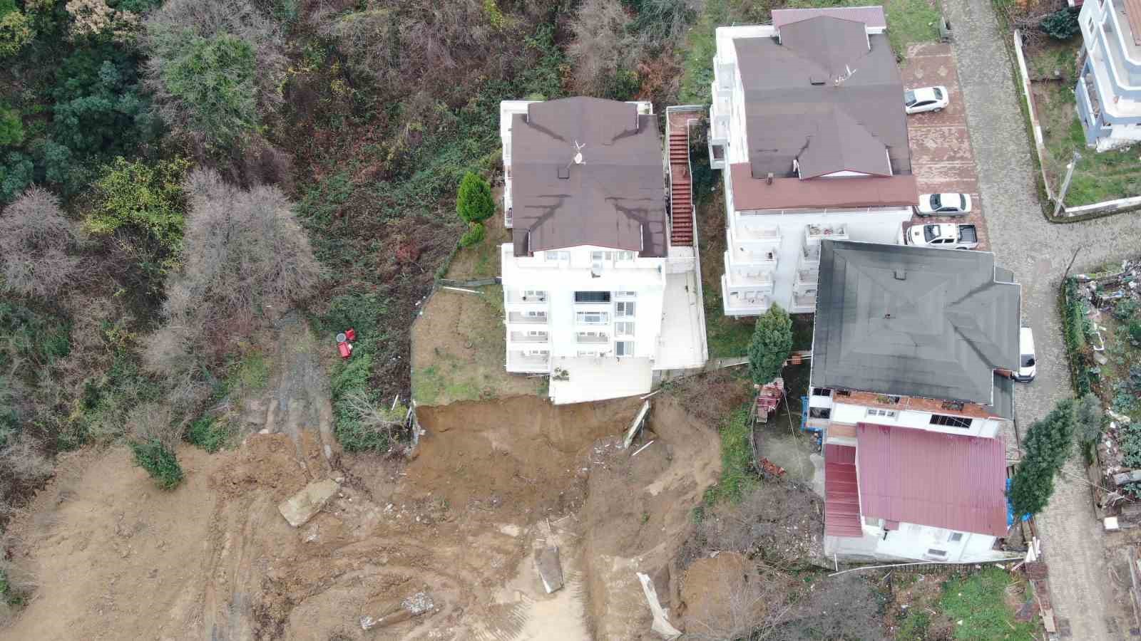 Kocaeli’de toprak kayması: Bölgenin son hali havadan görüntülendi
