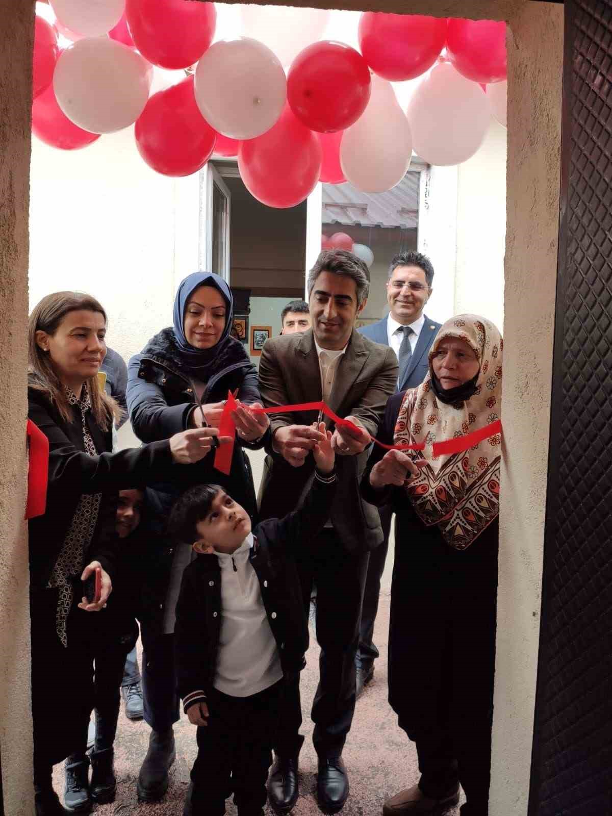 Sarıkamış’ta kütüphane açılışı yapıldı
