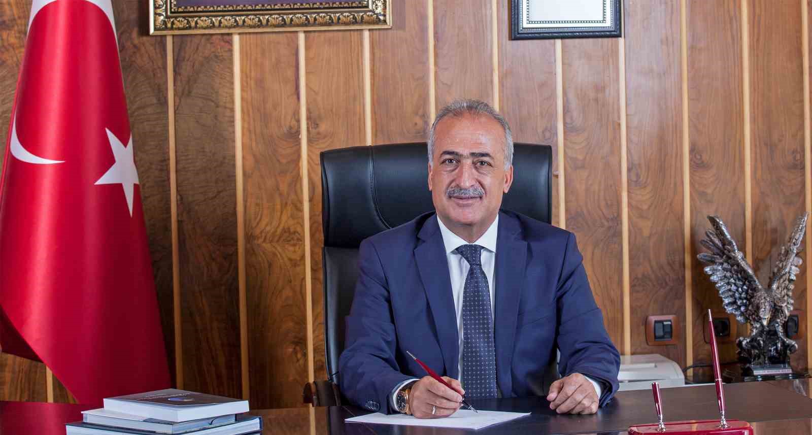 Atat&uuml;rk &Uuml;niversitesinde yeni dekan atamaları ger&ccedil;ekleşti
