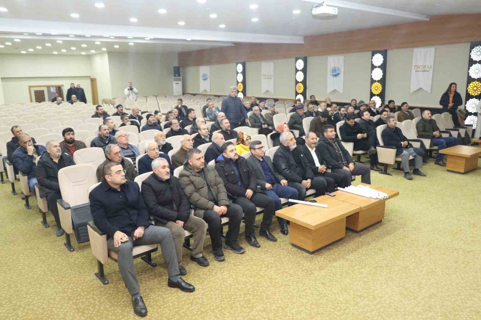 Elazığ’da ekonomik ve altyapı yatırımları bilgilendirme toplantısı
