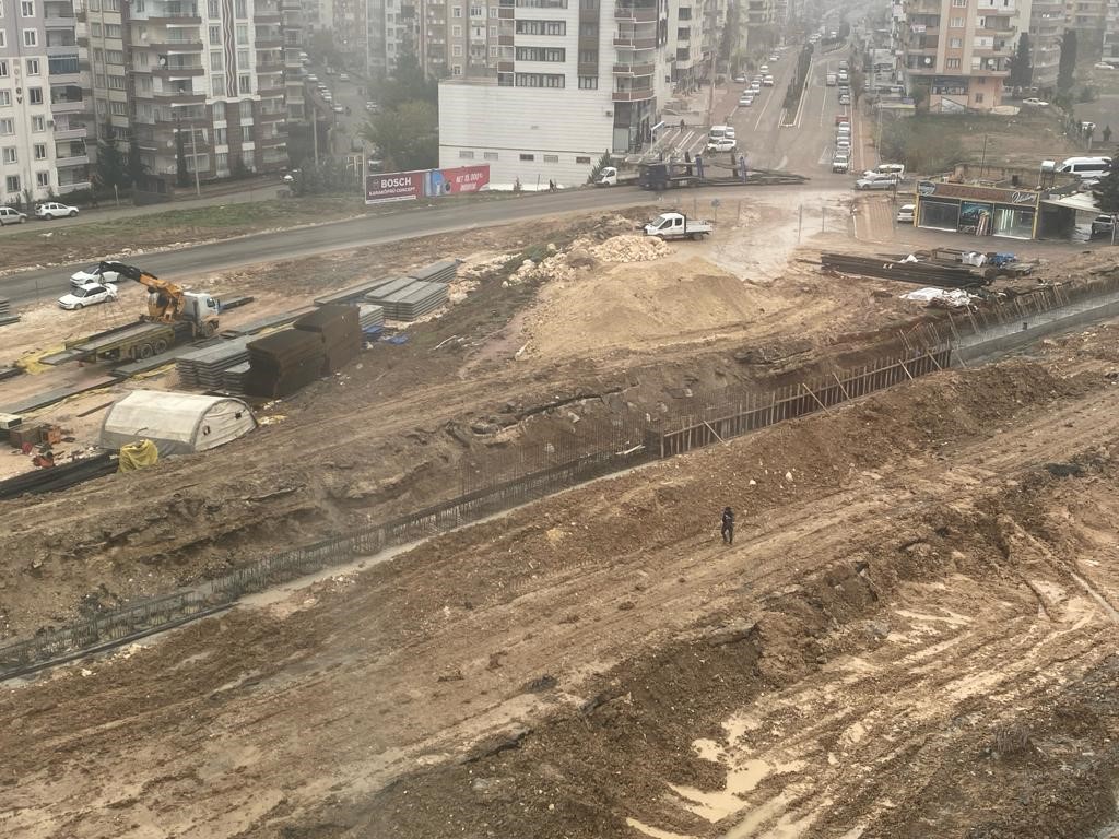 Balıkayağı bulvarında çalışmalar aralıksız sürüyor