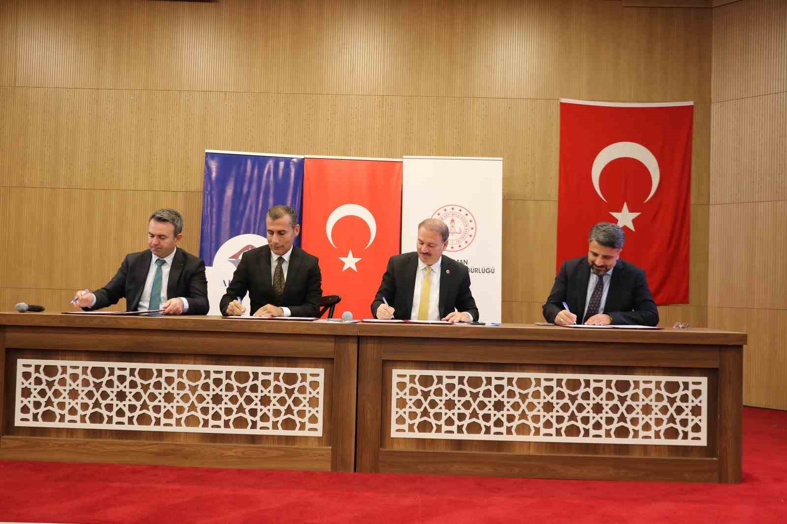 &ldquo;Spor, Sanat ve K&uuml;lt&uuml;rel Etkinliklerle Tam &Ouml;ğrenme&rdquo; Projesi&rsquo;nin tanıtımı yapıldı
