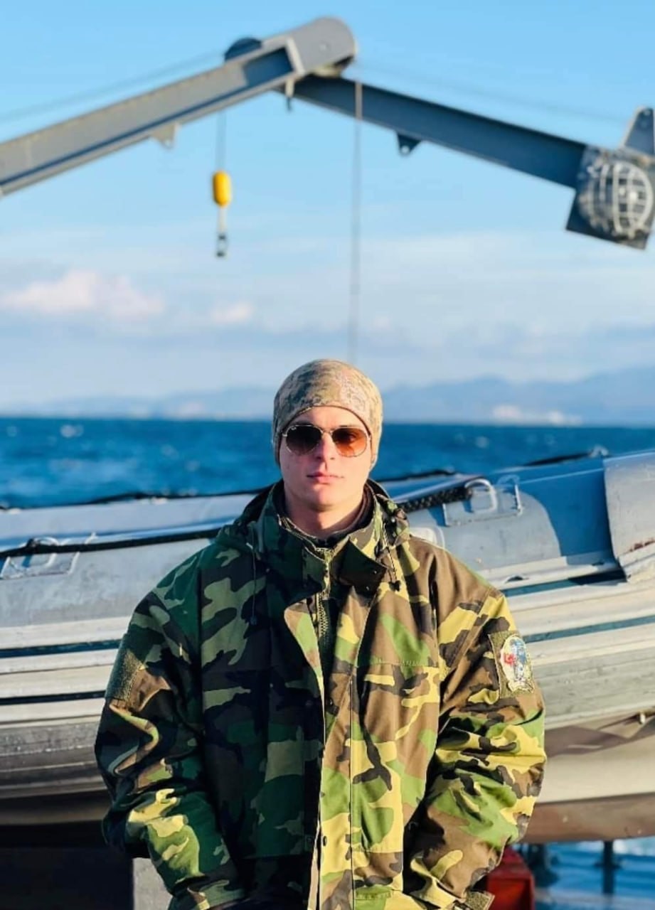 Erdek, denizci şehidine ağladı
