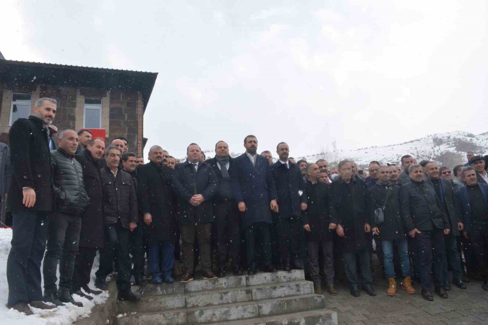 Tatvan&rsquo;da &ldquo;Kur&rsquo;an Kursu ve Taziye Evi&rdquo; a&ccedil;ılışı yapıldı
