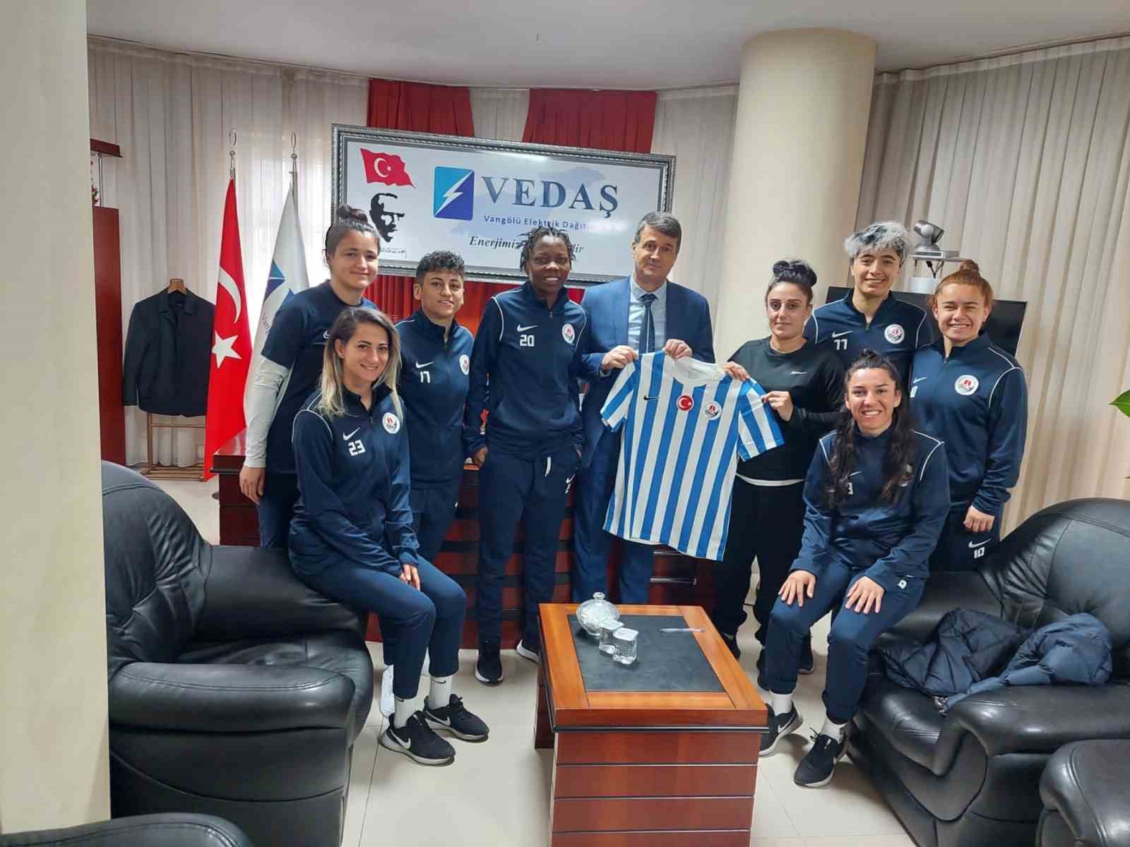 VEDAŞ’tan kadın sporculara tam destek