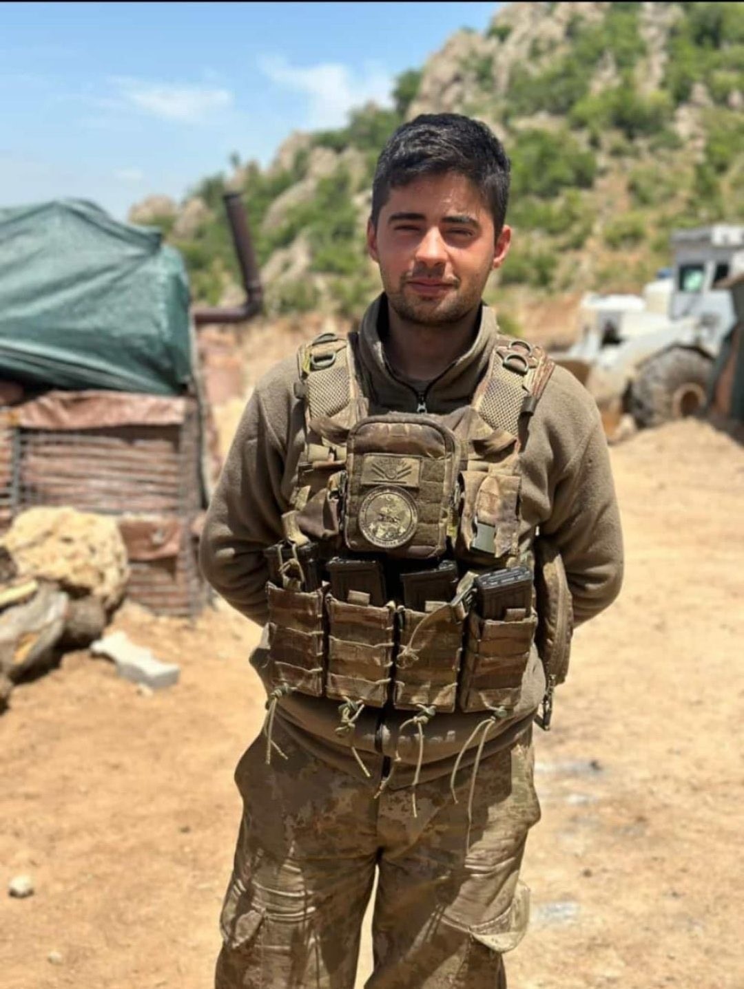 Şehit Piyade Uzman &Ccedil;avuş Hakan G&uuml;n son yolculuğuna uğurlandı
