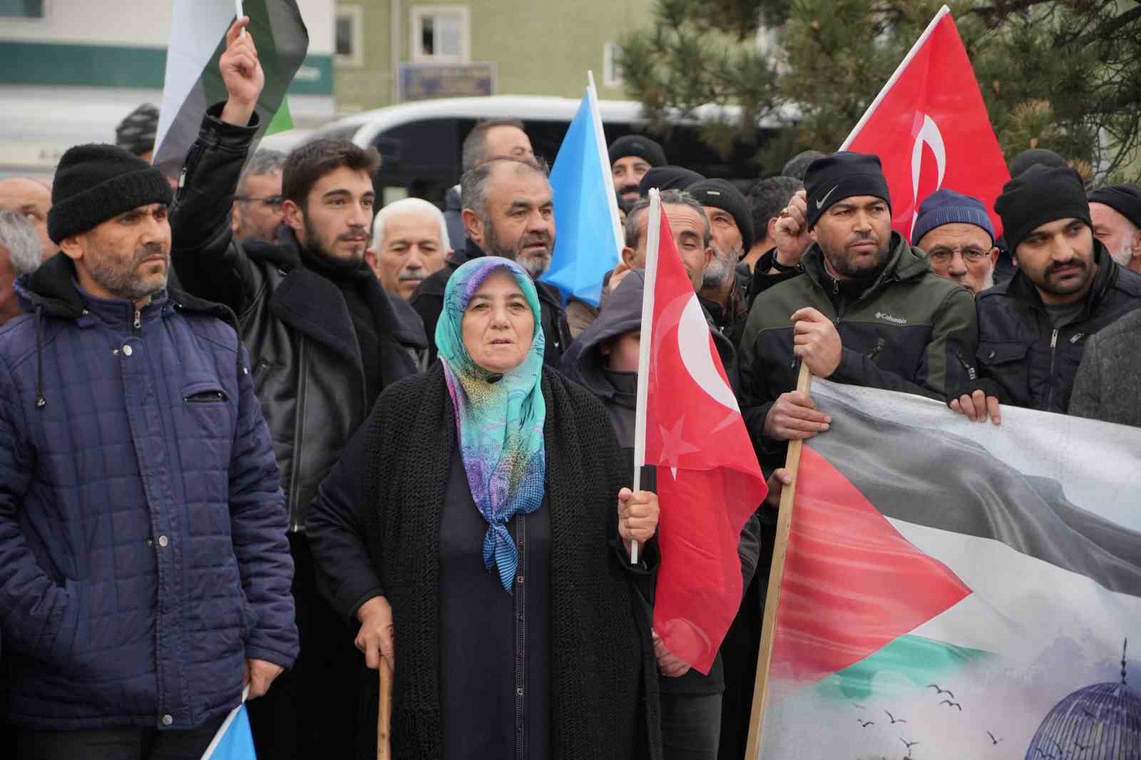 Niğde’de düzenlenen yürüyüşte PKK ve İsrail lanetlendi