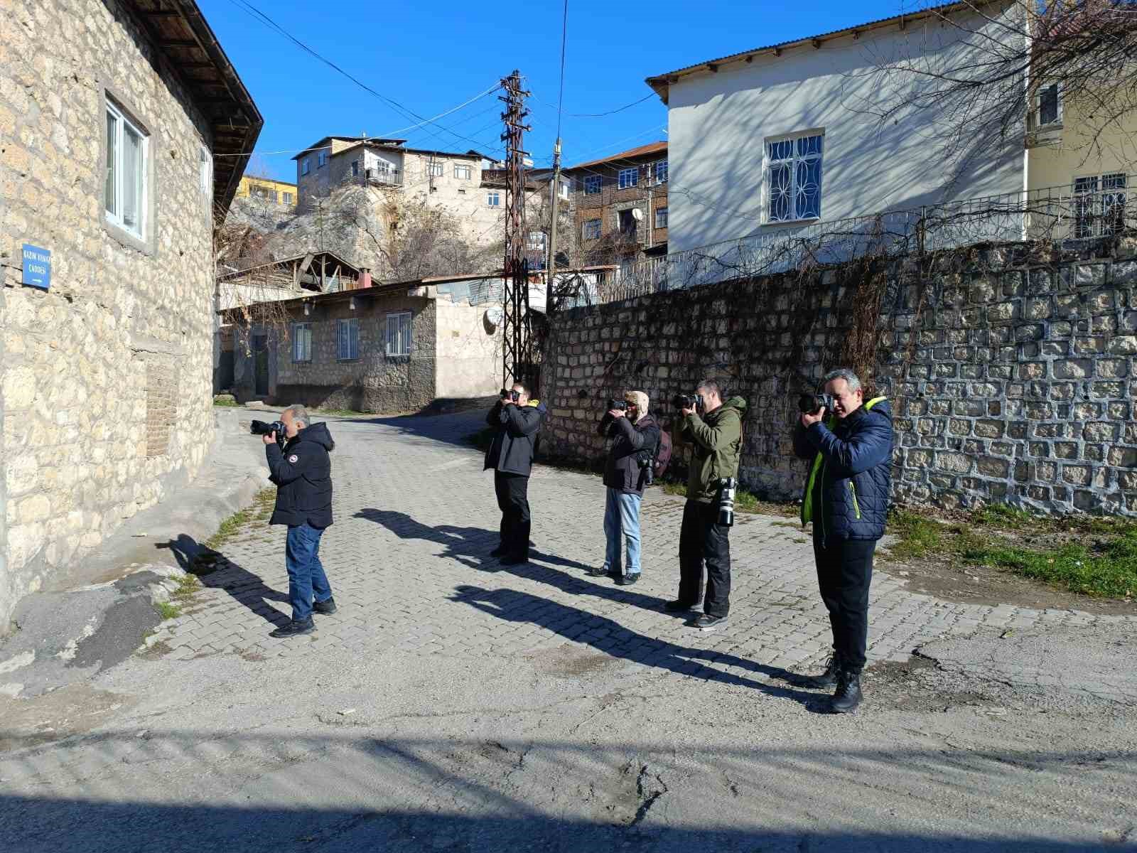 Doğa fotoğrafçıları rotasını Çemişgezek’e çevirdi