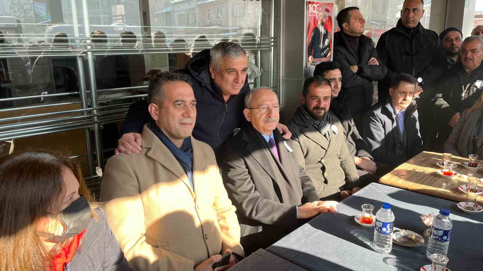 Kılıçdaroğlu, CHP’li Altay’ın babasının cenazesine katıldı