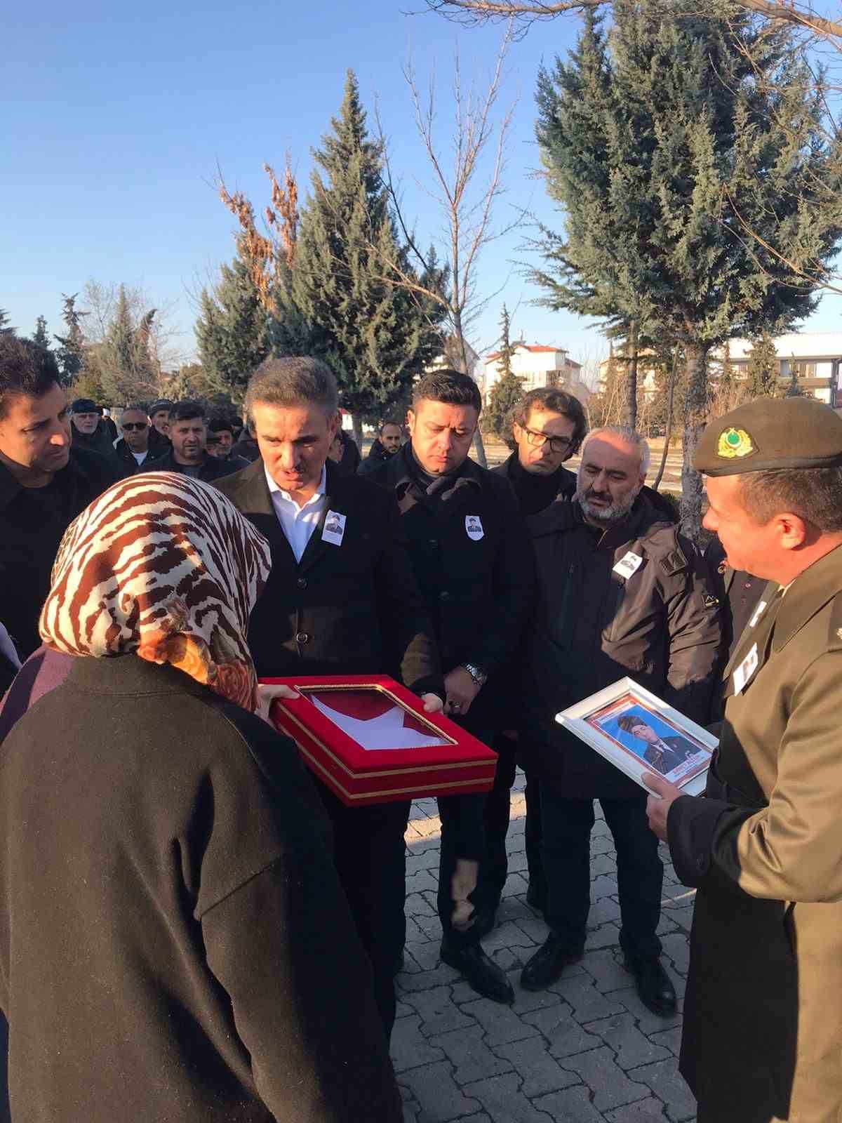 Kıbrıs gazisi Isparta’da son yolculuğuna uğurlandı
