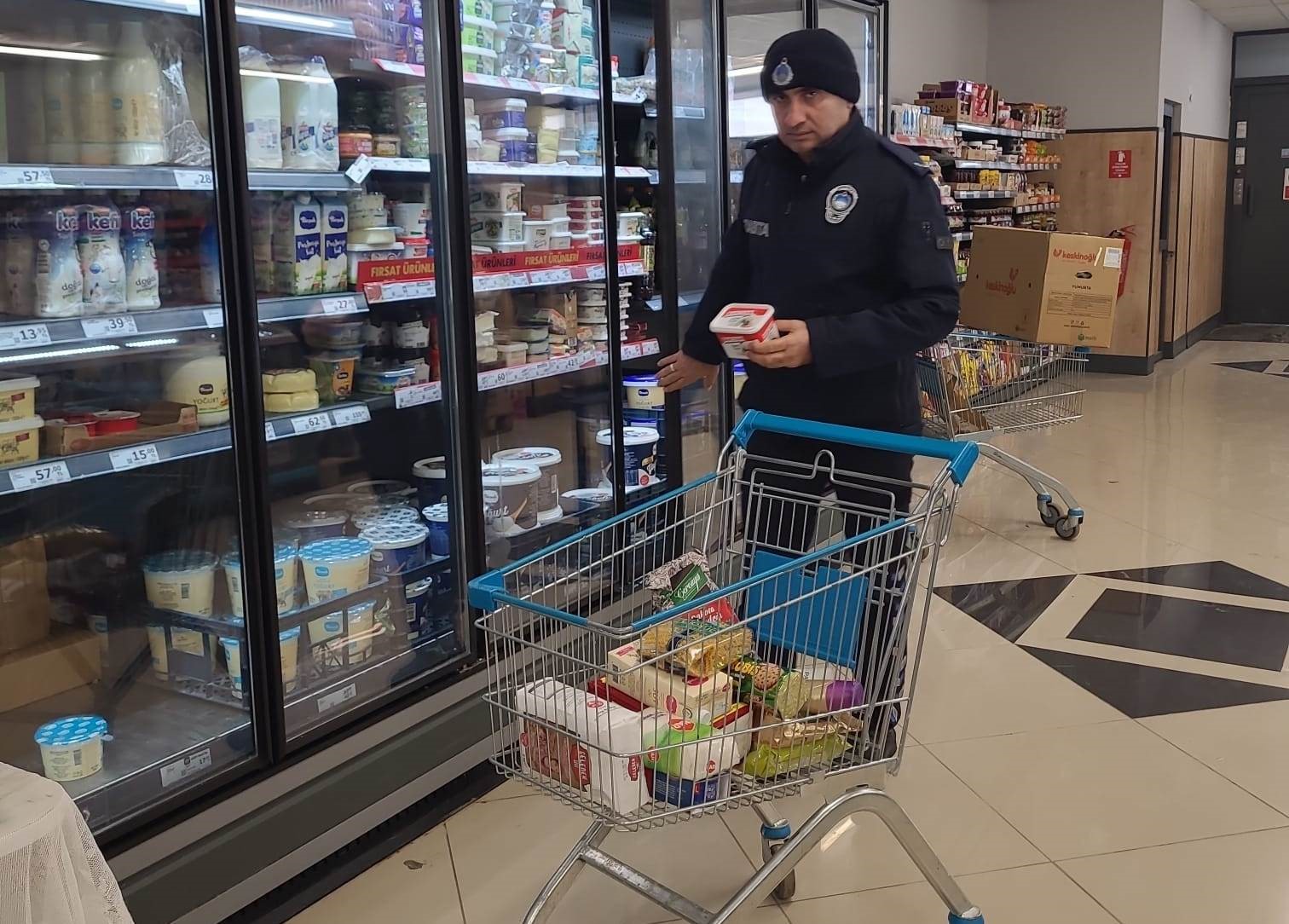 Altınova&rsquo;da marketler mercek altında
