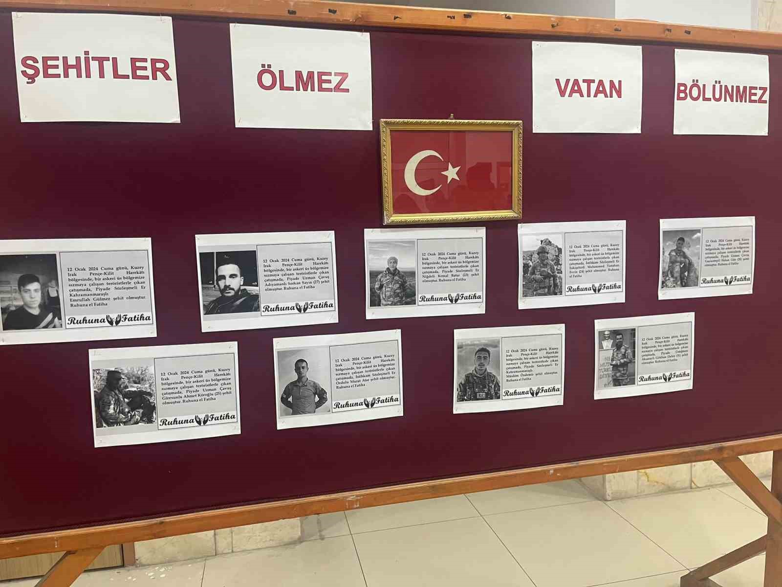 Şehitler için okullarda bir dakikalık saygı duruşunda bulunuldu
