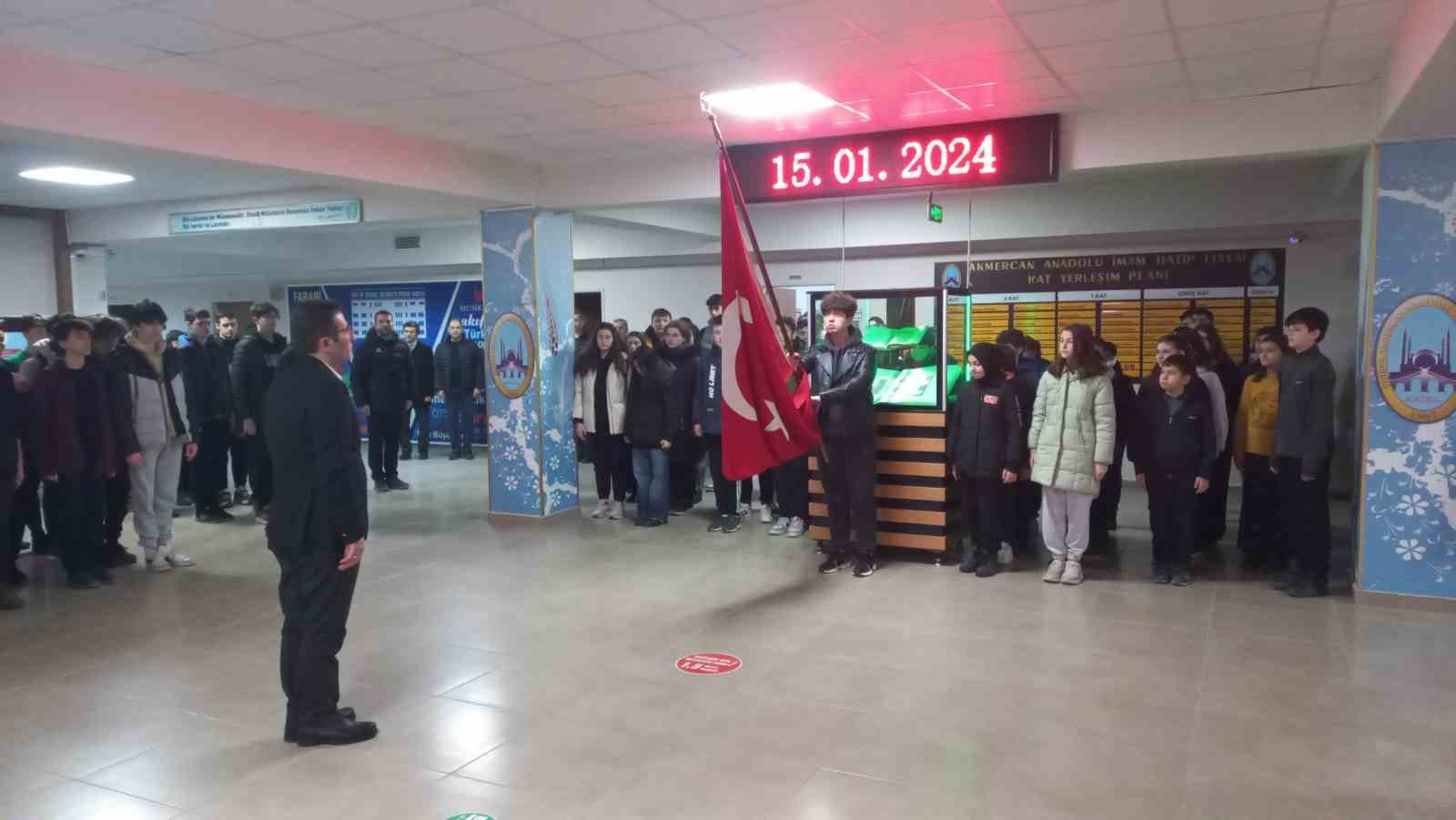 Edirne&rsquo;de kahraman şehitlerimiz i&ccedil;in dua edilip saygı duruşunda bulunuldu
