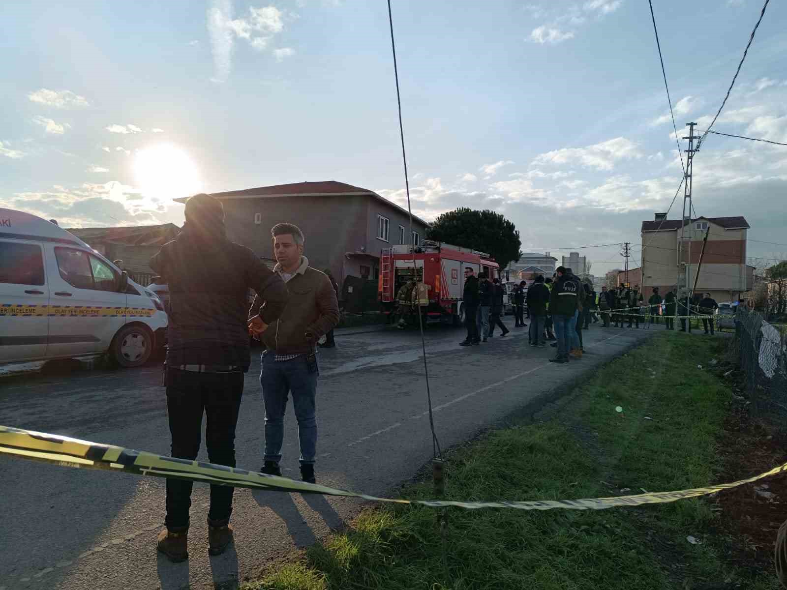 Sultanbeyli’de işçilerin kaldığı konteynerde yangın: 3 kişi hayatını kaybetti
