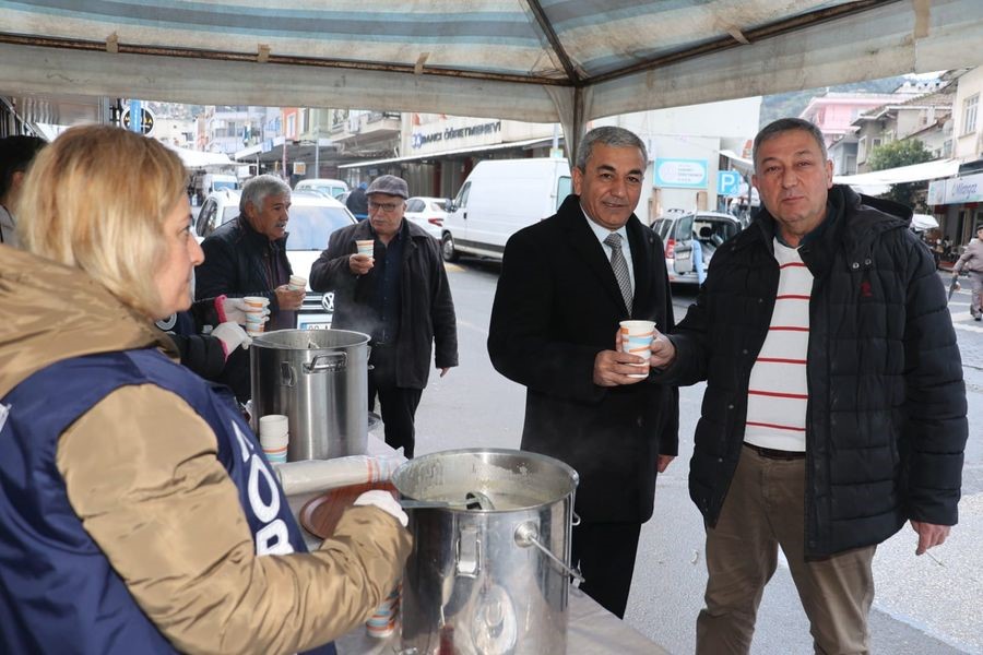 Koçarlı Belediyesi’nin çorba ikramı vatandaşları ısıttı
