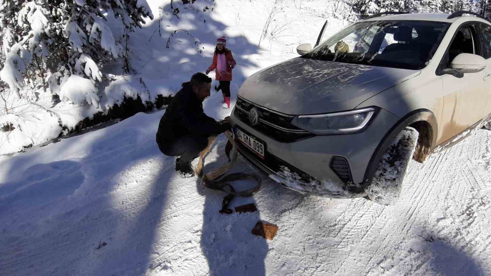 Kar, güneş, manzara ve eğlence Abant’ta
