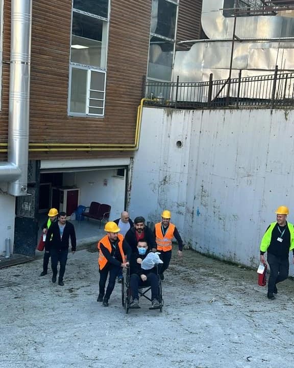 Ağız Diş Sağlığı Uygulama ve Araştırma Merkezinde deprem, yangın ve bina tahliye tatbikatı
