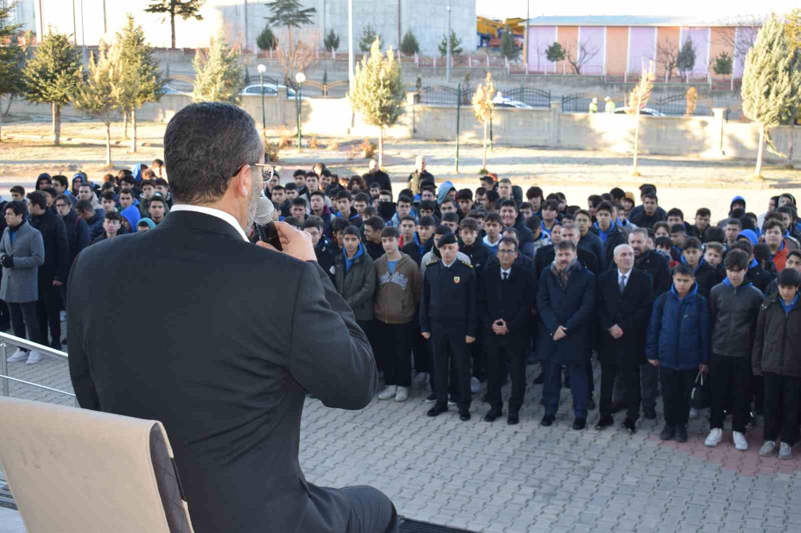 Pençe-Kilit şehitleri Karaman’da anıldı