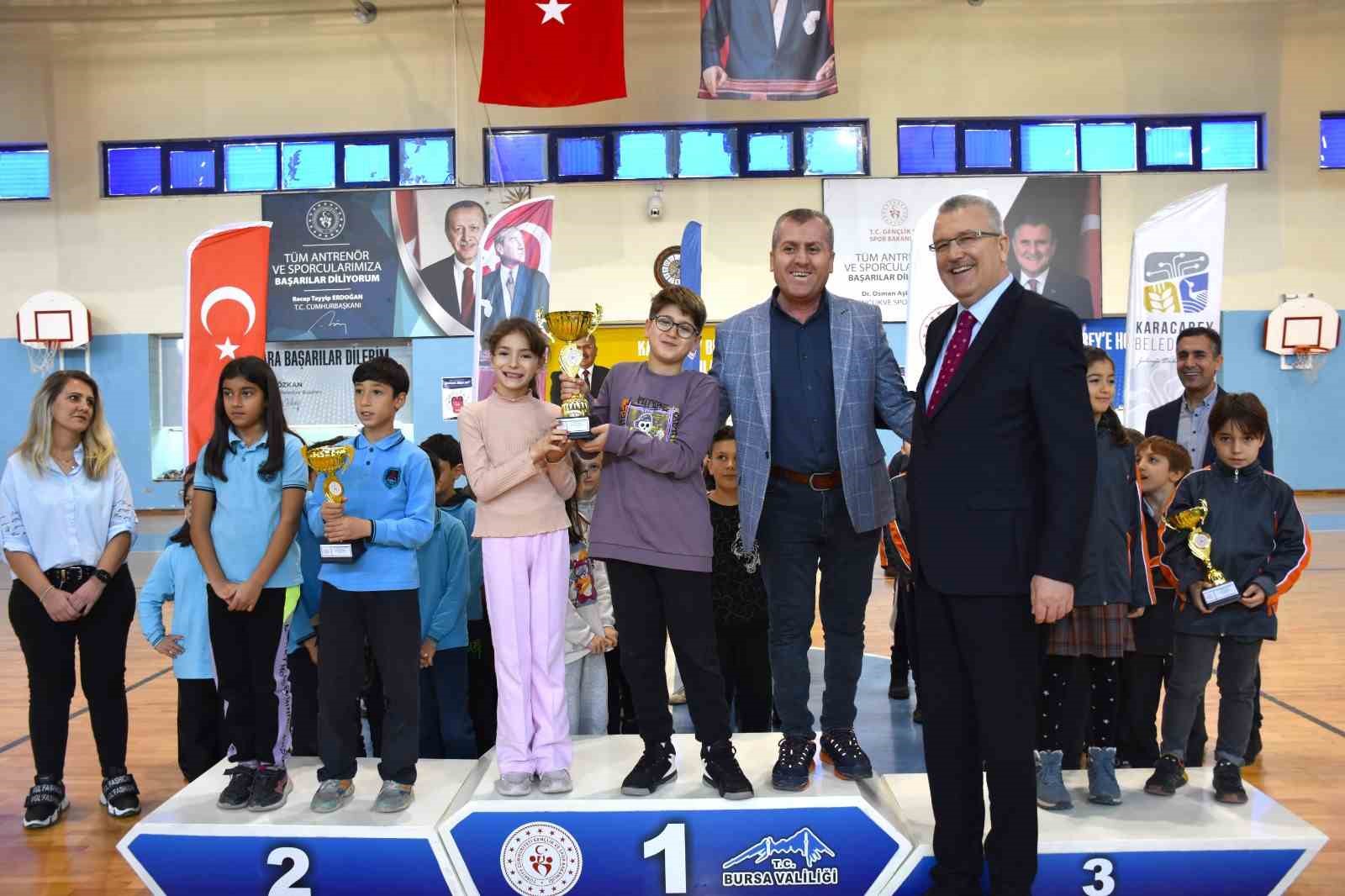 Spor kenti Karacabey&rsquo;de &rsquo;Geleneksel &Ccedil;ocuk Oyunları&rsquo; ger&ccedil;ekleşti
